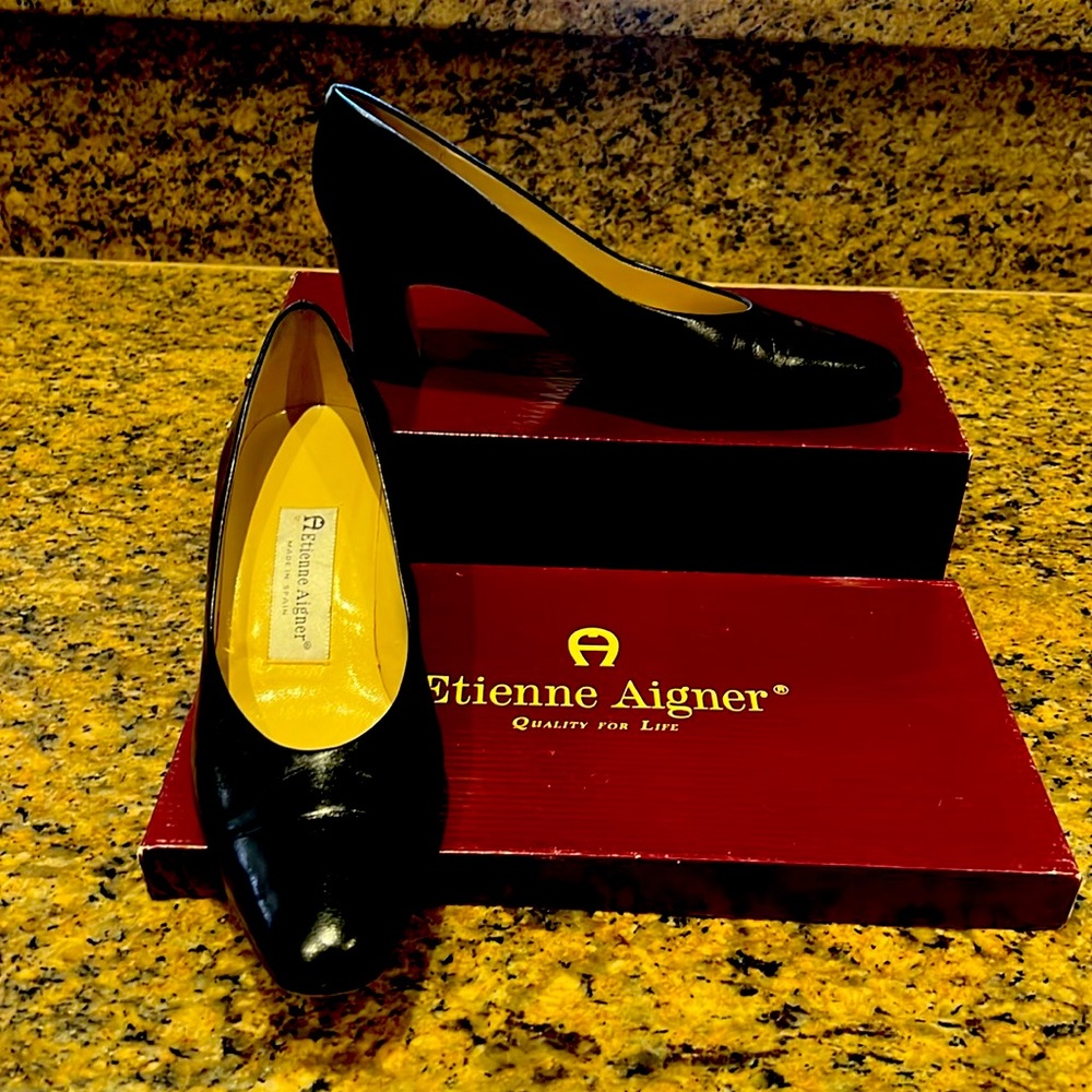 Classic Etiene Aigner women’s Shoes